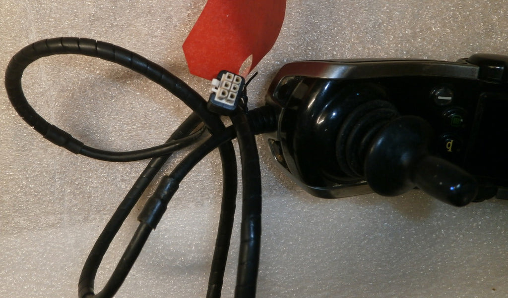 QUANTUM WHEELCHAIR CONTROLLER QLOGIC 2 WITH SWING AWAY ARM GOOD CONDITION