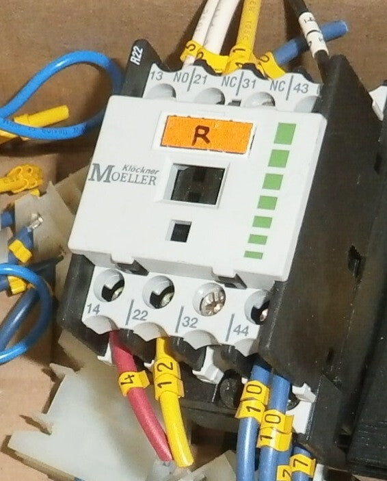 MOLLER DILR22-G AND ONE PHOENIX CONTACT PSR-ESA4_B AND 2 FUSETEK MD30F 30