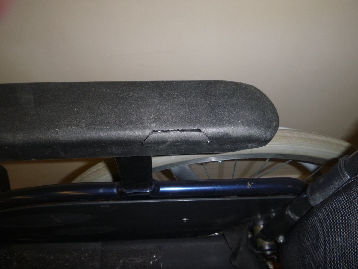 15" INVACARE ATO MYON FOLDING WHEELCHAIR 19HM009003 WITH SINGLE HAND DRIVE