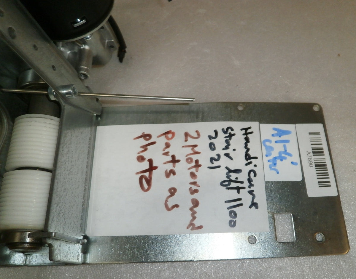 2021 HANDICARE STAIR LIFT 1100 2 MOTORS AND PARTS AS PHOTO