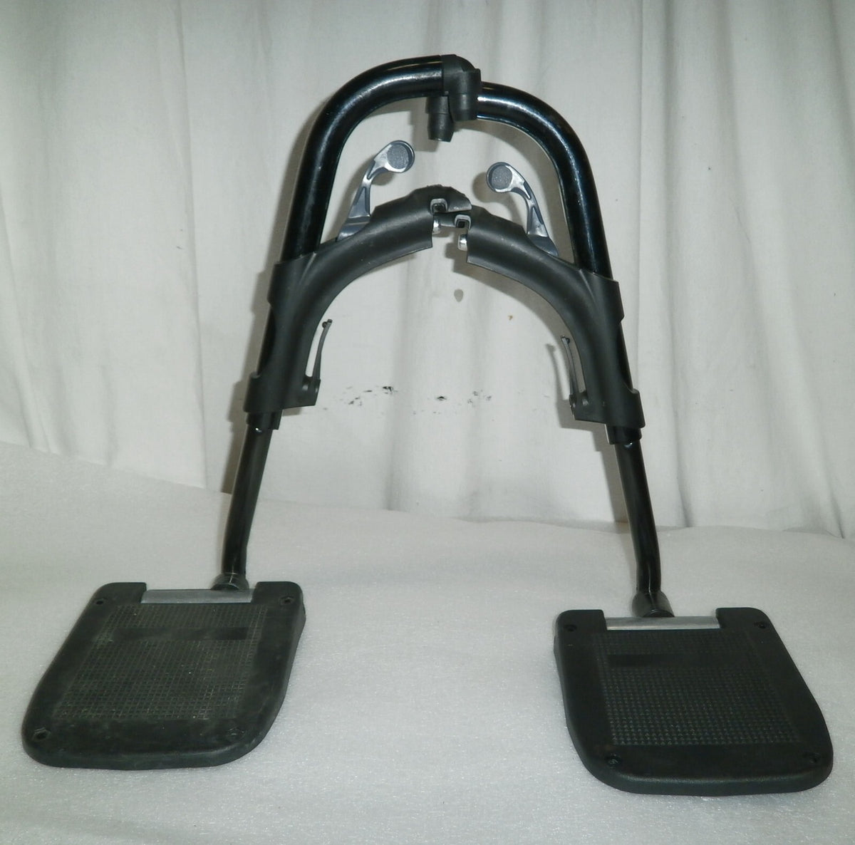 Pair of Invacare Action Leg rest for Wheelchair Very Good Condition
