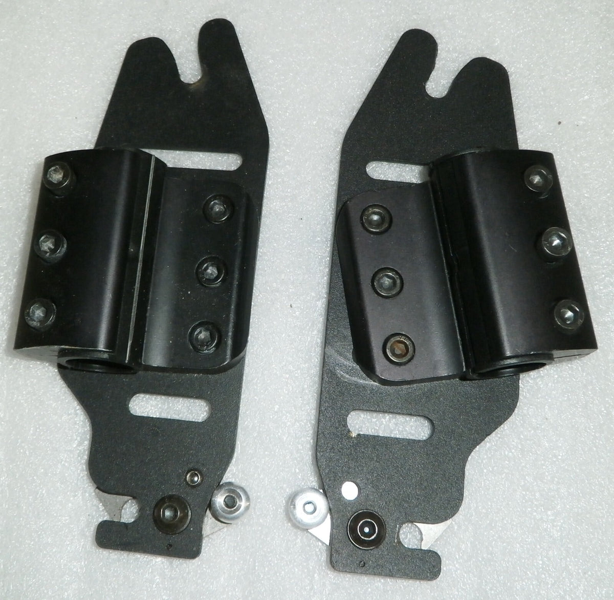 SET OF 2 Future Mobility WHEELCHAIR BACK SUPPORT BRACKET GOOD AS PICTURE
