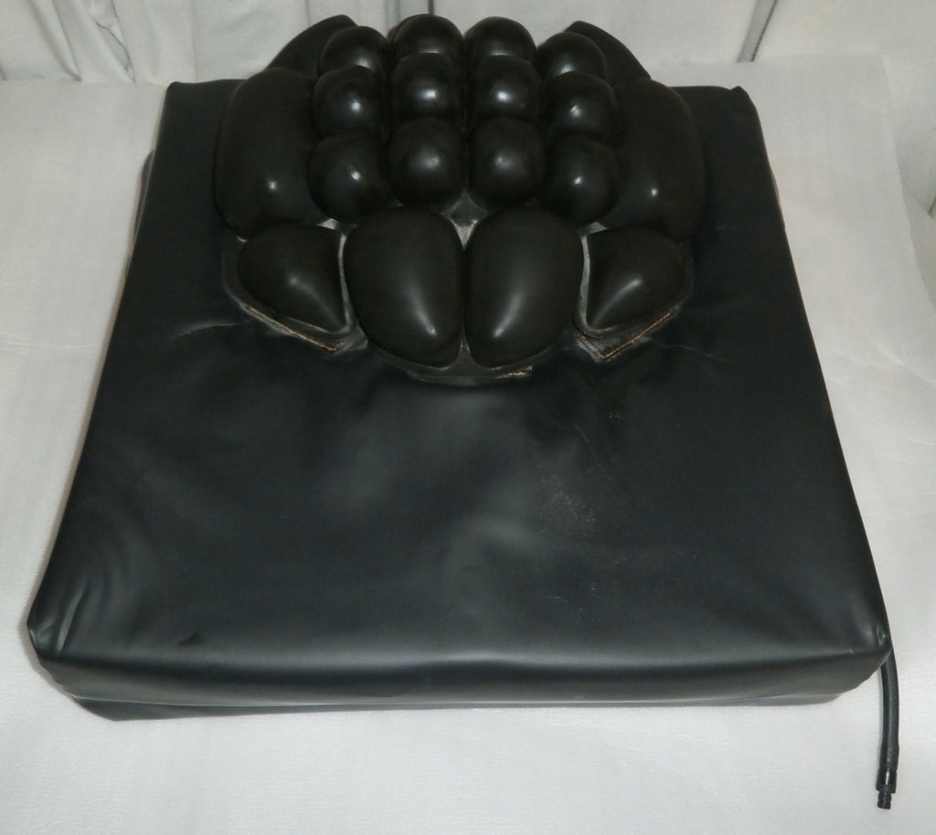 ROHO WHEELCHAIR CUSHION 19.5X18.5X4.25 " WITH COVER GOOD CONDITION