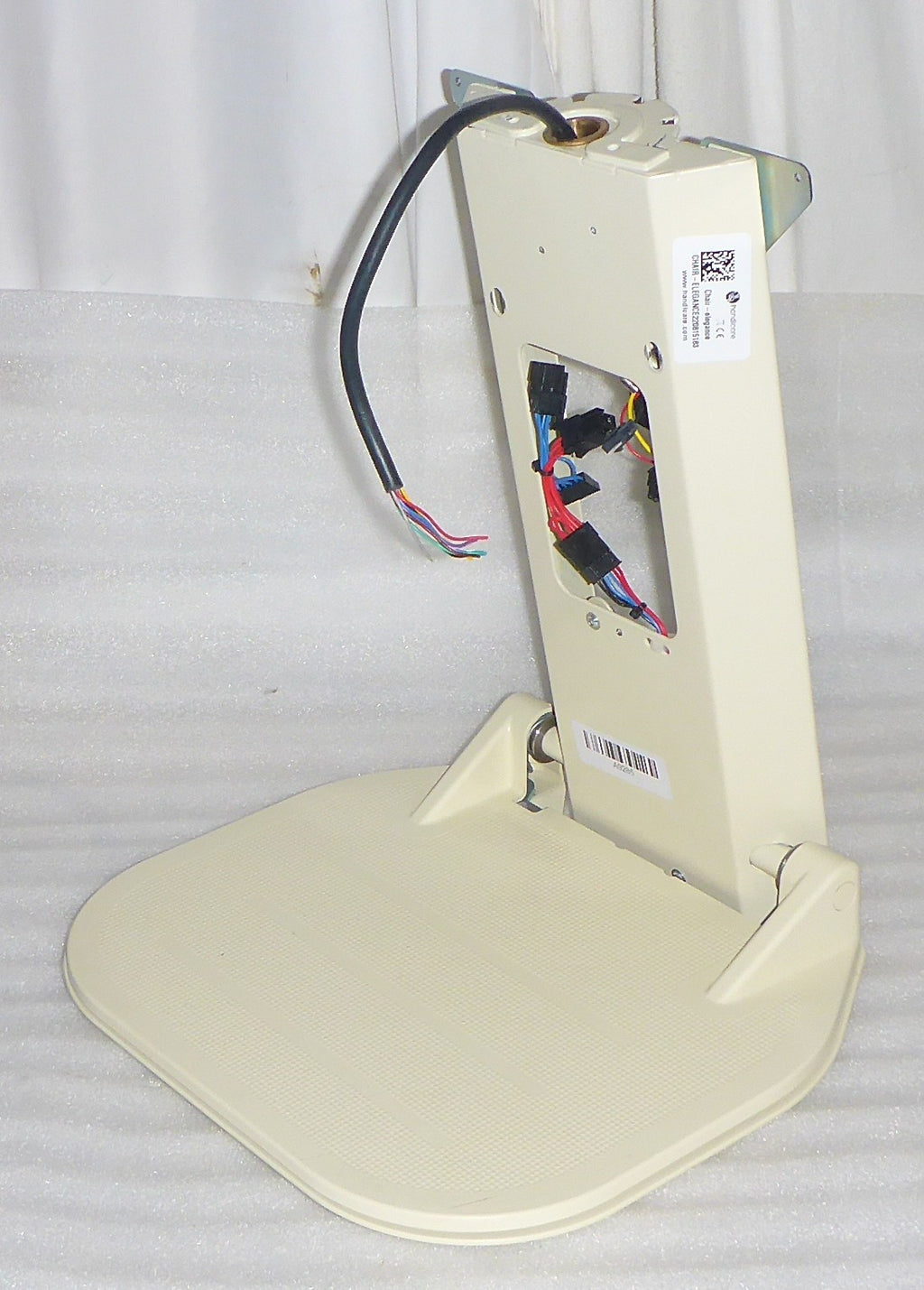 2022 HANDICARE STAIR LIFT FOOTREST USED GOOD CONDITION AS PHOTO CABLE CUT