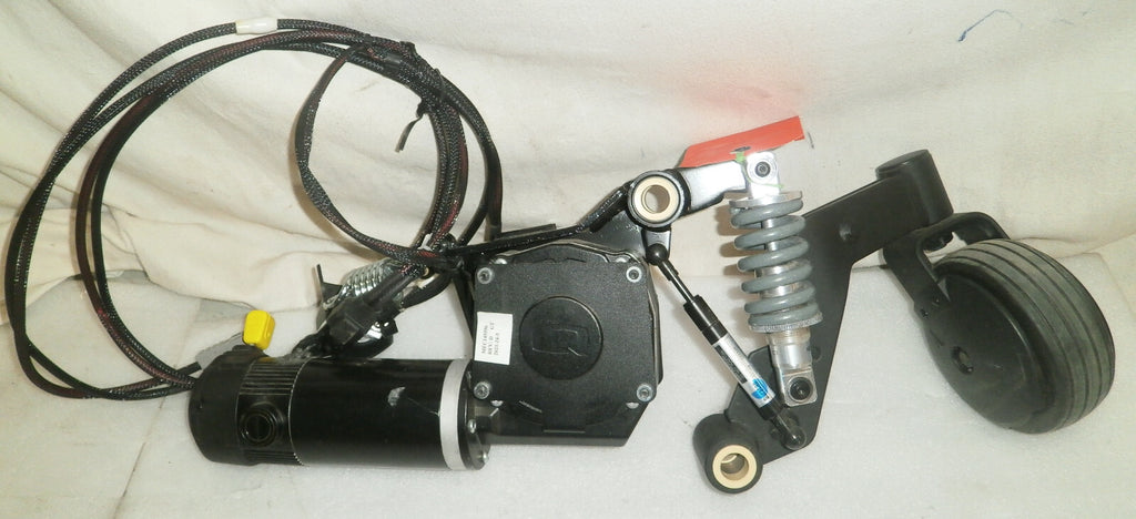 TWO QUANTUM EDGE 2.0 -2021 MOTORS MOT1810170-01 AND MOT1810171-01 WITH CASTERS