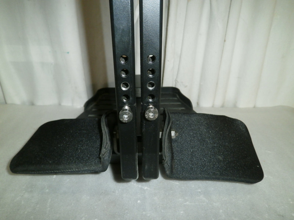 QUICKIE QM-710 WHEELCHAIR FOOTREST VERY GOOD CONDITION WITH BOLTS AS PHOTO