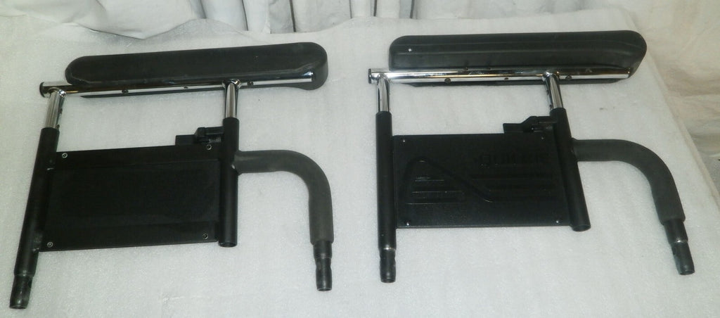 PAIR OF WHEELCHAIR ARM REST LEFT AND RIGHT WITH MOUNTS FOR QUICKIE QM-710