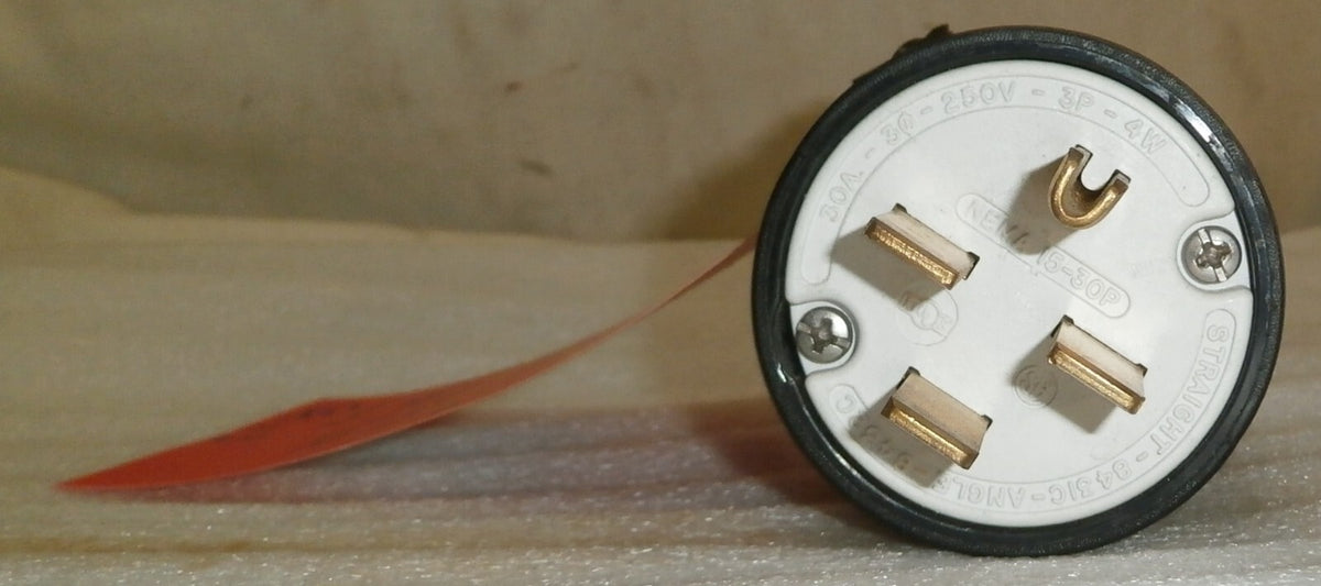 Lot Of 3 HUBBELL 30A-20-250V 3P-4W NEMA 15-30P Straight -8431C, Angle-8432C Used