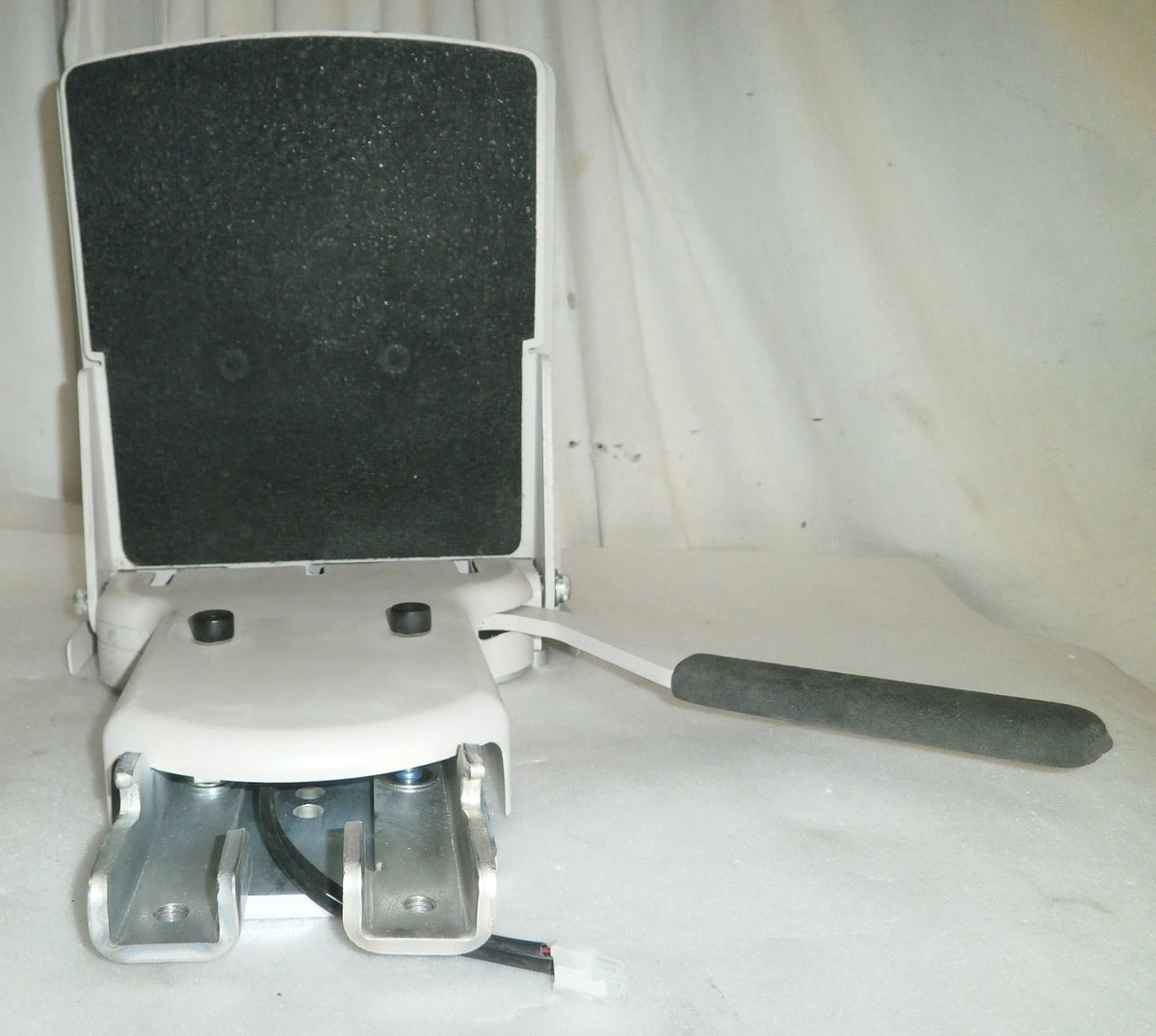 BRUNO STAIR LIFT CRE-2110 FOOTREST VERY GOOD CONDITION