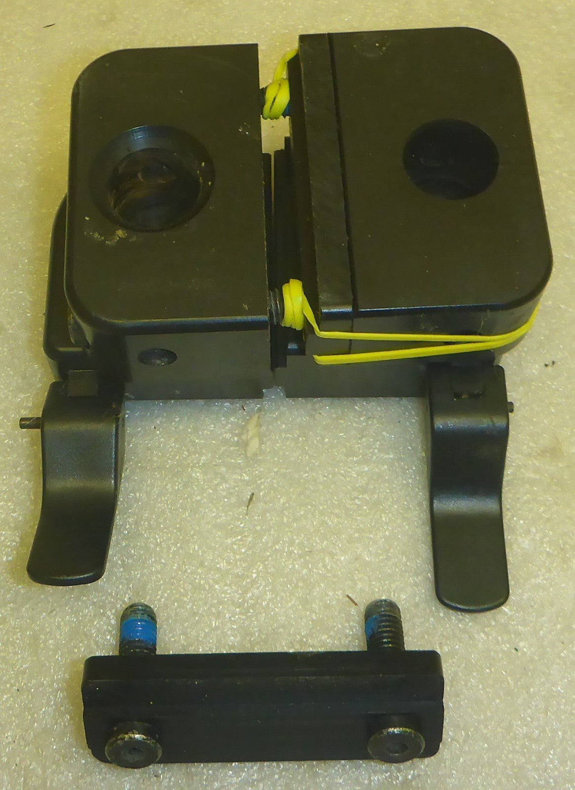 QUANTUM 6000Z WHEELCHAIR ARM REST AND SUPPORTS USED GOOD CONDITION AS PHOTO