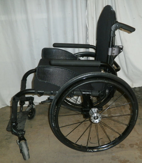2022 18" MOTION APEX WHEELCHAIR RIGID w/ 23" SPINERGY WHEELS