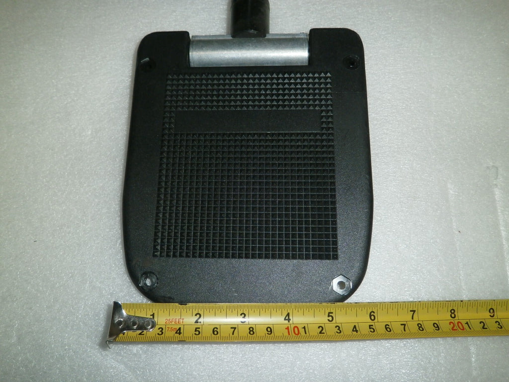 Pair of Invacare Action Leg rest for Wheelchair Very Good Condition
