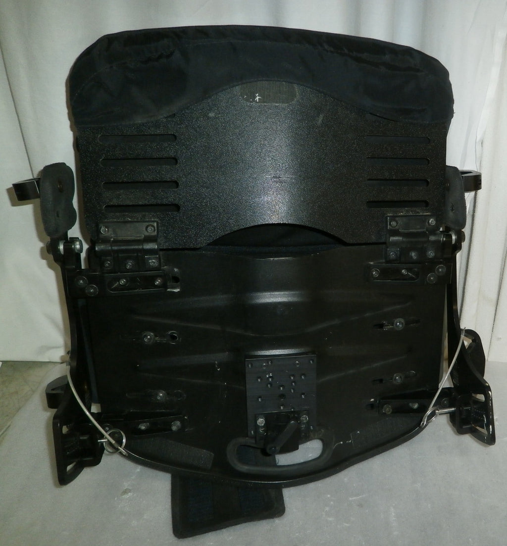 QUANTUM Q6 EDGE BACK CUSHION WITH ACCESSORIES AS PHOTO