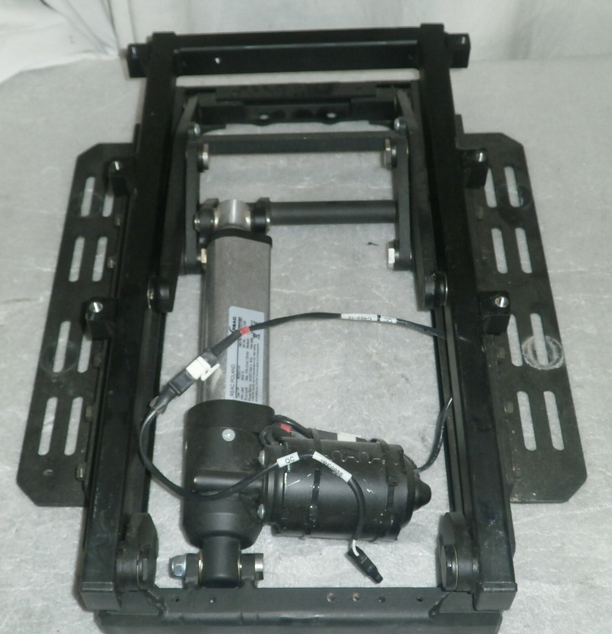 REAC INVACARE TDX-SP2 Tilt Actuator RE5001/41 ASSEMBLY BASE TS0009/D WITH BOLTS