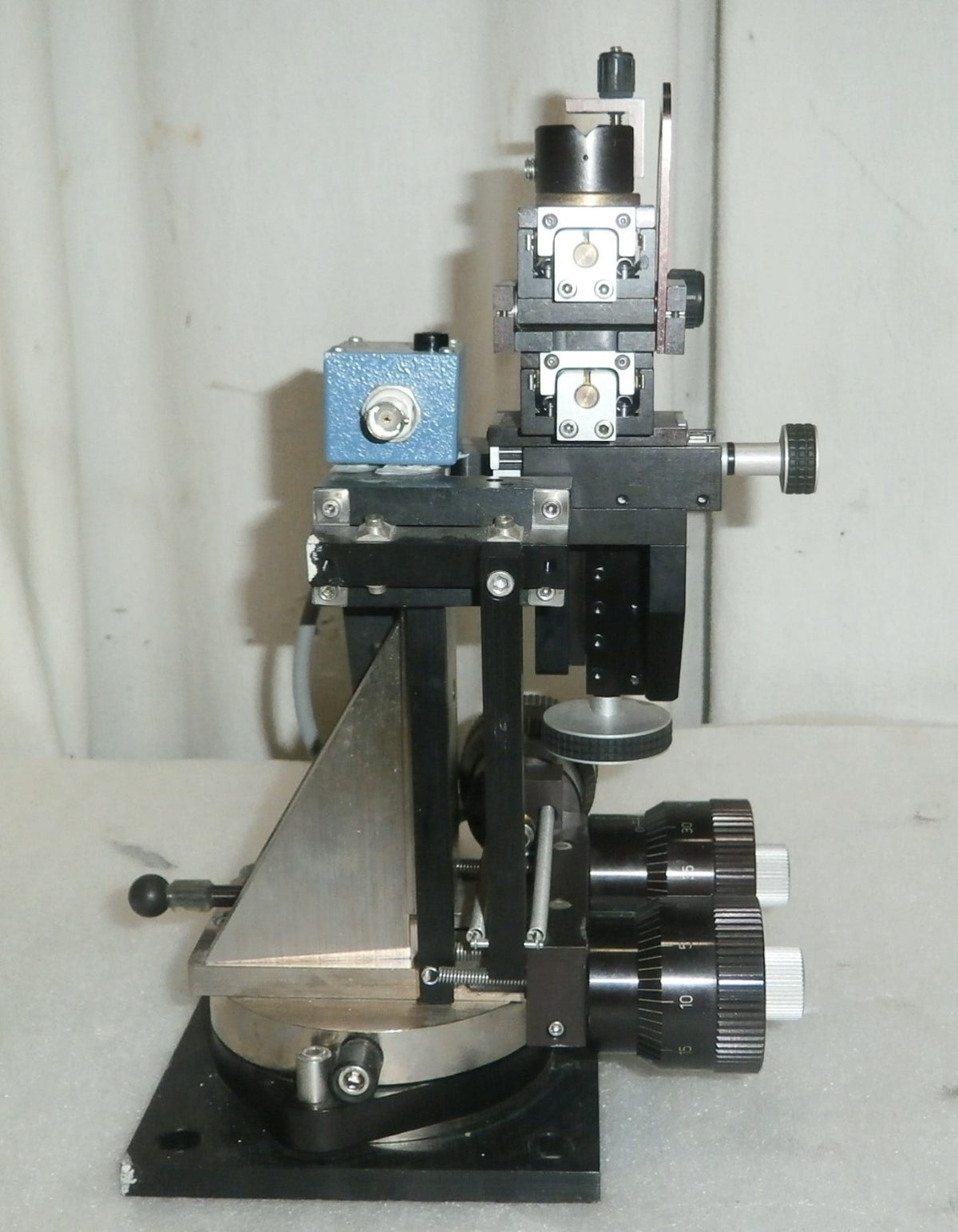 Siskiyou MX310 Huxley-style manual micromanipulator MX310R Microscope Component