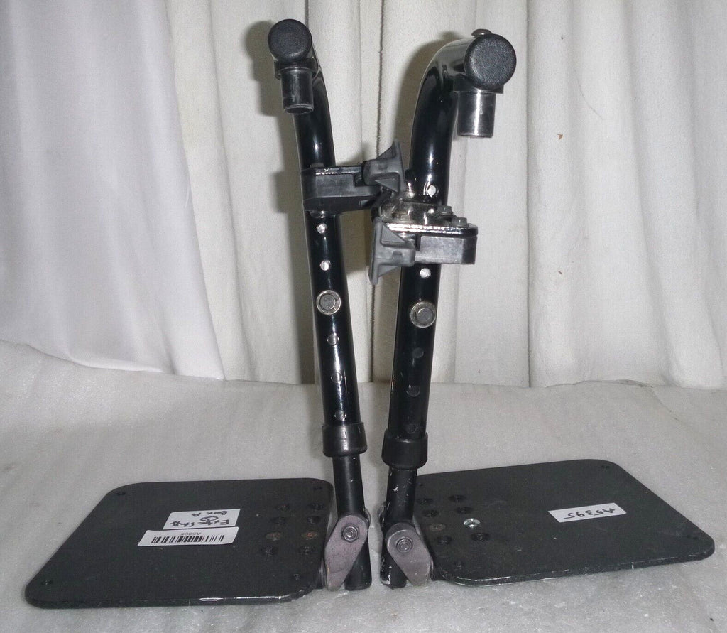 SET OF WHEELCHAIR FOOT REST GOOD CONDITION WITH MOUNT PLATES DIMENSION AS PHOTO