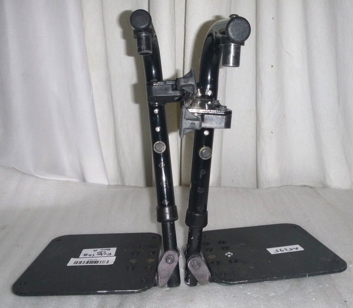 SET OF WHEELCHAIR FOOT REST GOOD CONDITION WITH MOUNT PLATES DIMENSION AS PHOTO