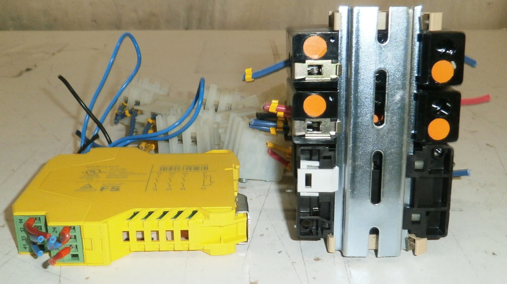 MOLLER DILR22-G AND ONE PHOENIX CONTACT PSR-ESA4_B AND 2 FUSETEK MD30F 30