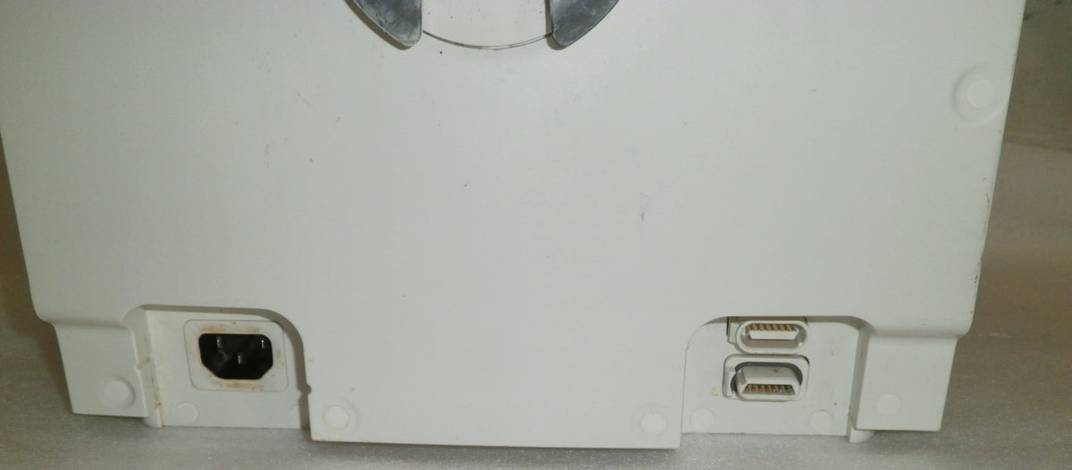 B BRAUN SPACE STATION 8713140 DOCKING STATION WITH HEAD HANDLE