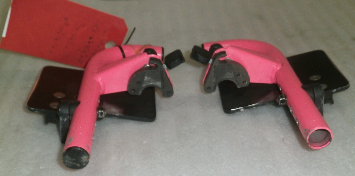 SET OF 2 WHEELCHAIR FOOT RESTS QUICKIE ZIPPIE QS W/ MOUNT DIMENSION AS PHOTO