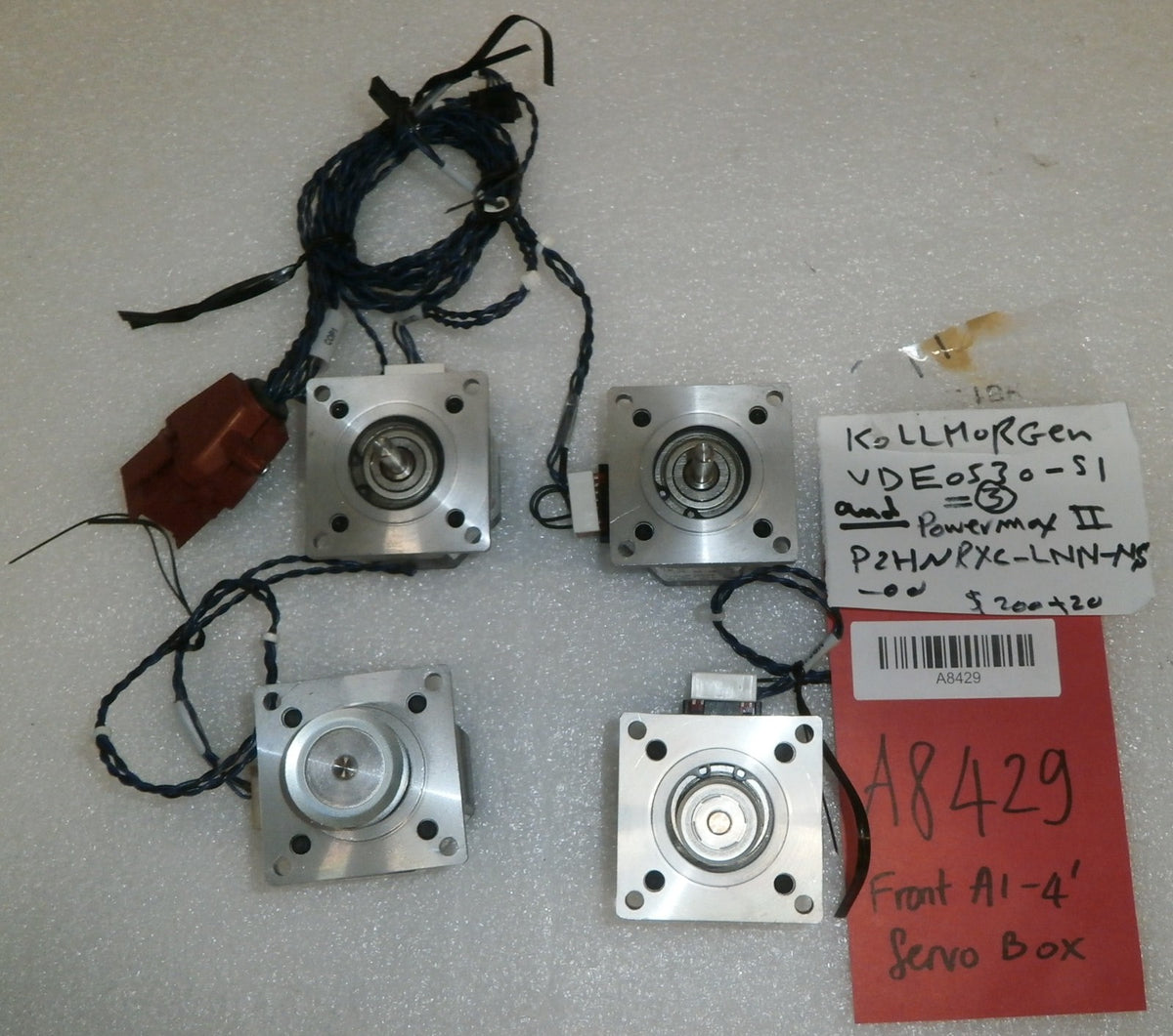 ONE POWERMAX II MOTOR P2HNRXC-LNN-NS-00 AND 3 OF KOLLMORGEN VDE053-S1 GOOD