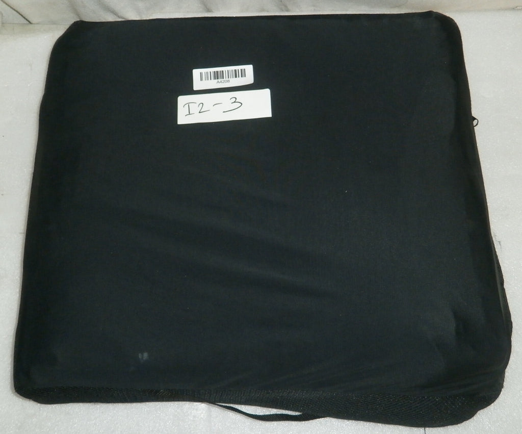 Unknown Brand 16" X 18" W/ Cover ROHO-A109 EUC