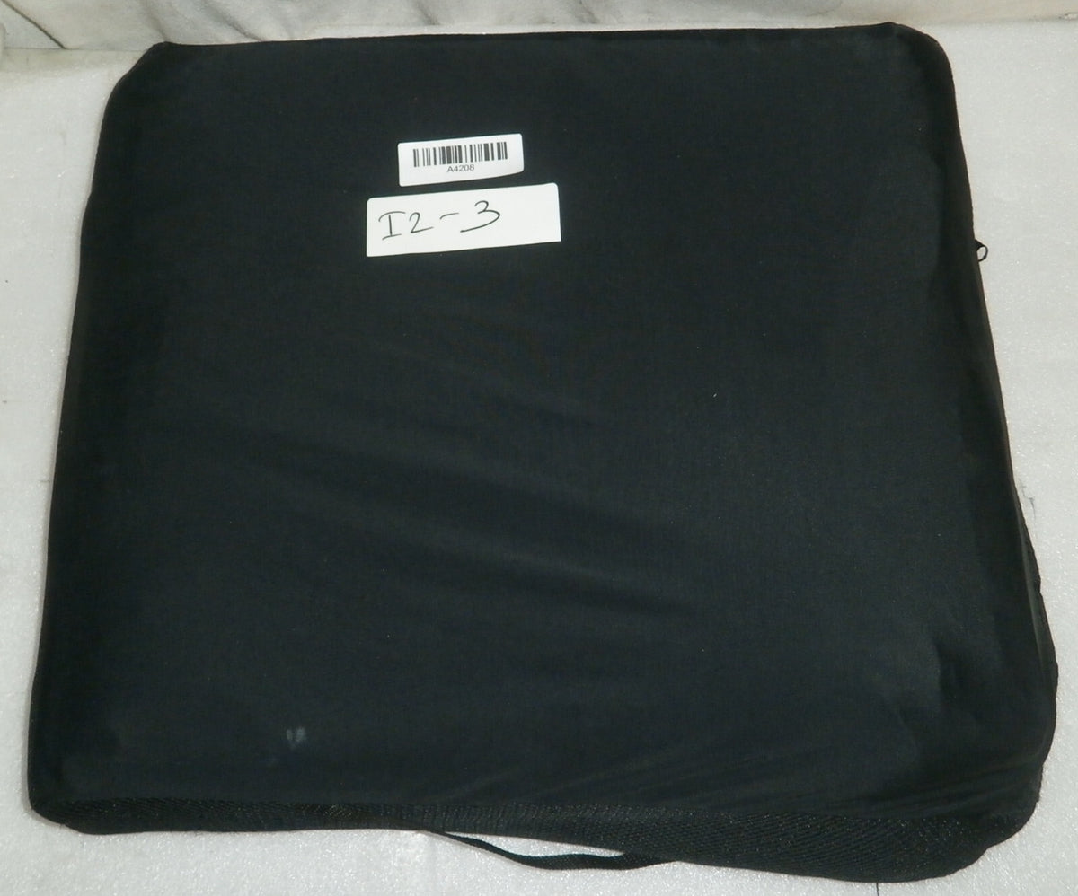 Unknown Brand 16" X 18" W/ Cover ROHO-A109 EUC