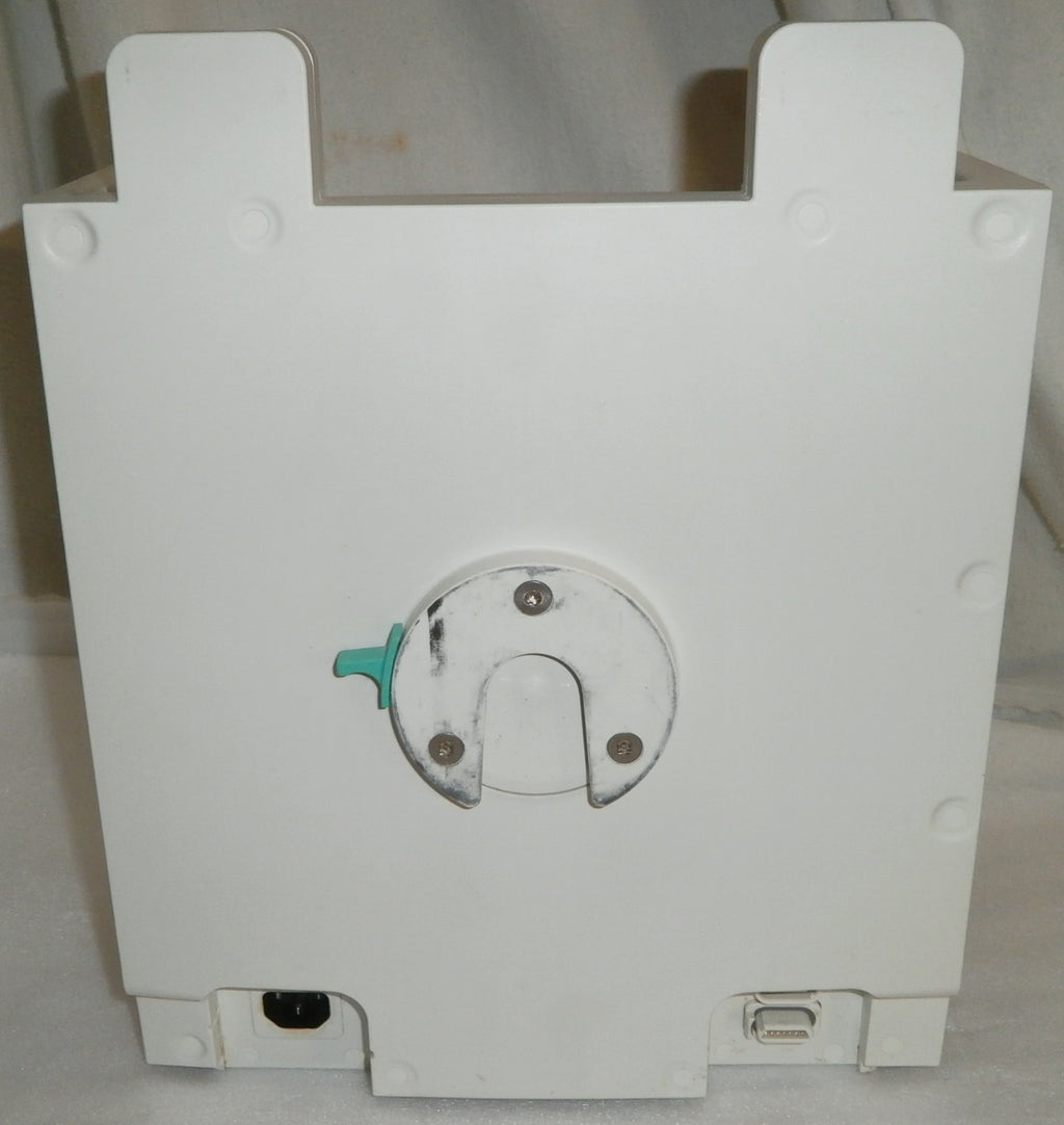 B BRAUN SPACE STATION 8713140 DOCKING STATION WITHOUT HEAD