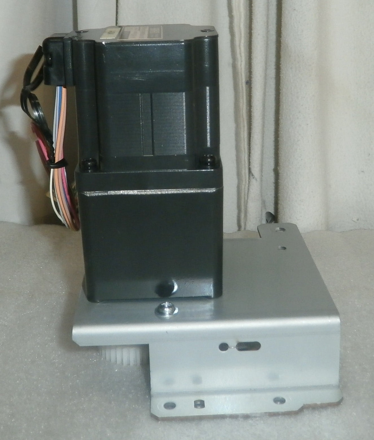 NIDEC Servo FH6BF40N-302 Brushless DC Motor w/ Base as Photo