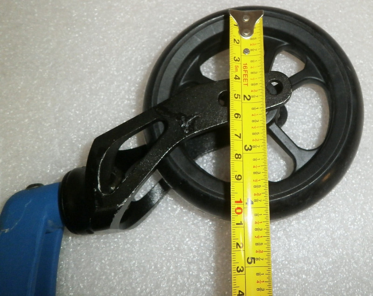 KI MOBILITY LITTLE WAVE 12 INCH SEAT WIDTH FORKS AND CASTERS 5 INCH VERY GOOD