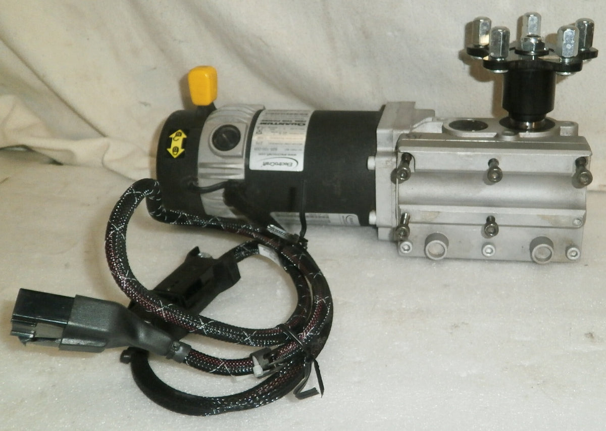TWO QUANTUM 2016 MOTORS 925-101-006 925-101-005 MOTORS