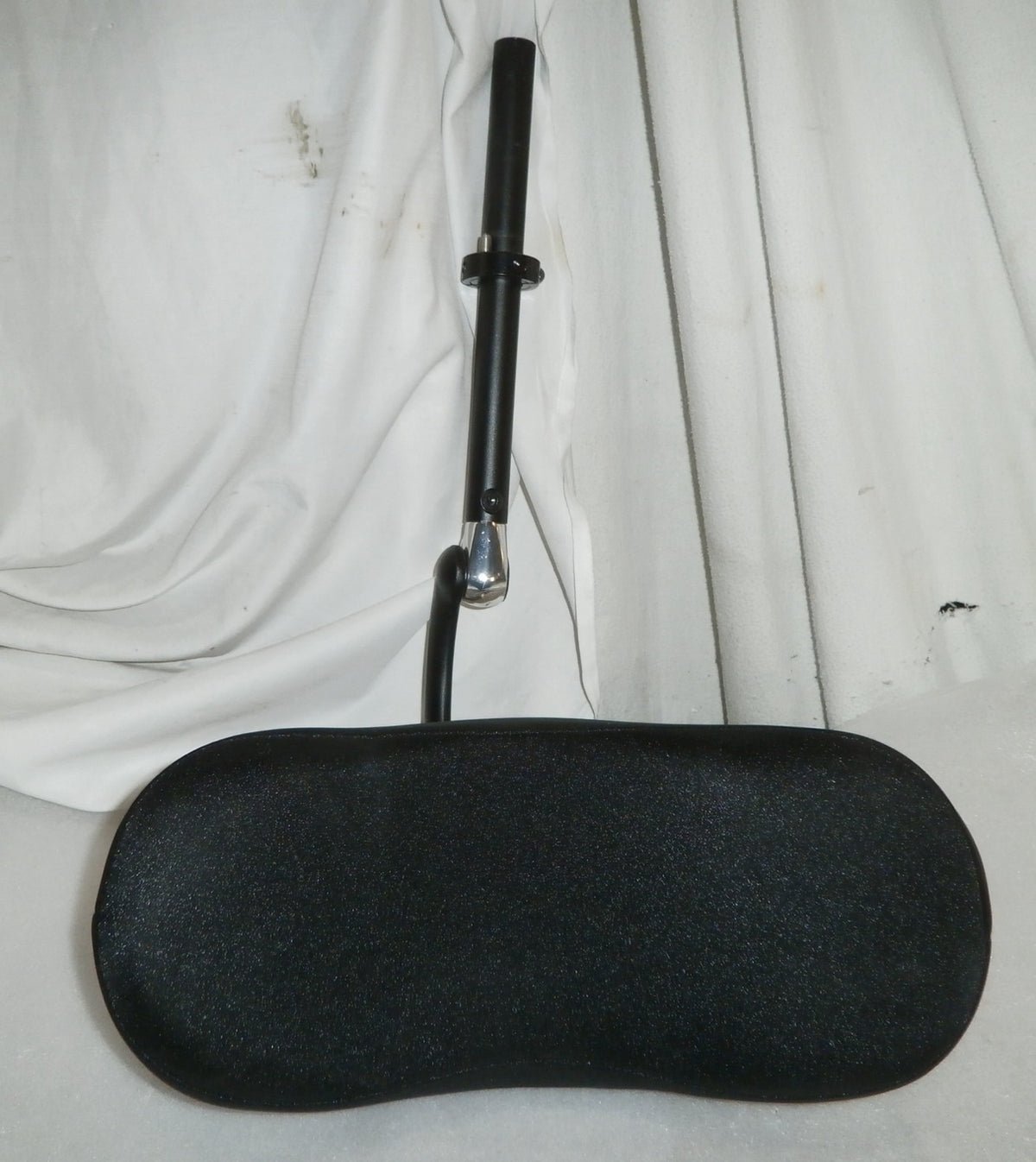 WHITMYER HEAD REST W/ FRAME AS PHOTO VERY GOOD CONDITION