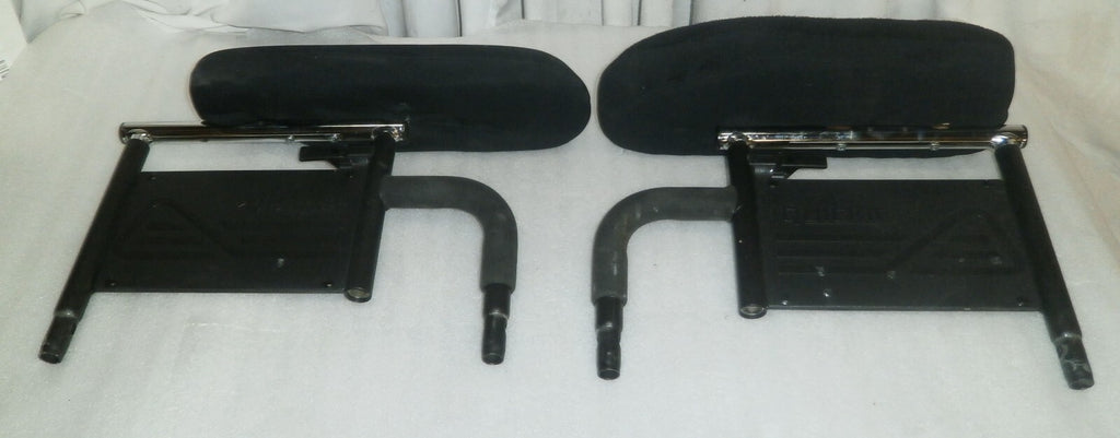 PAIR OF WHEELCHAIR ARM REST LEFT AND RIGHT WITH MOUNTS FOR QUICKIE QM-710