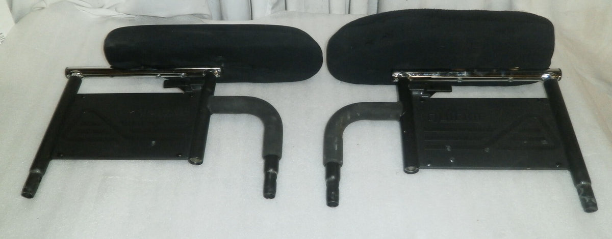 PAIR OF WHEELCHAIR ARM REST LEFT AND RIGHT WITH MOUNTS FOR QUICKIE QM-710