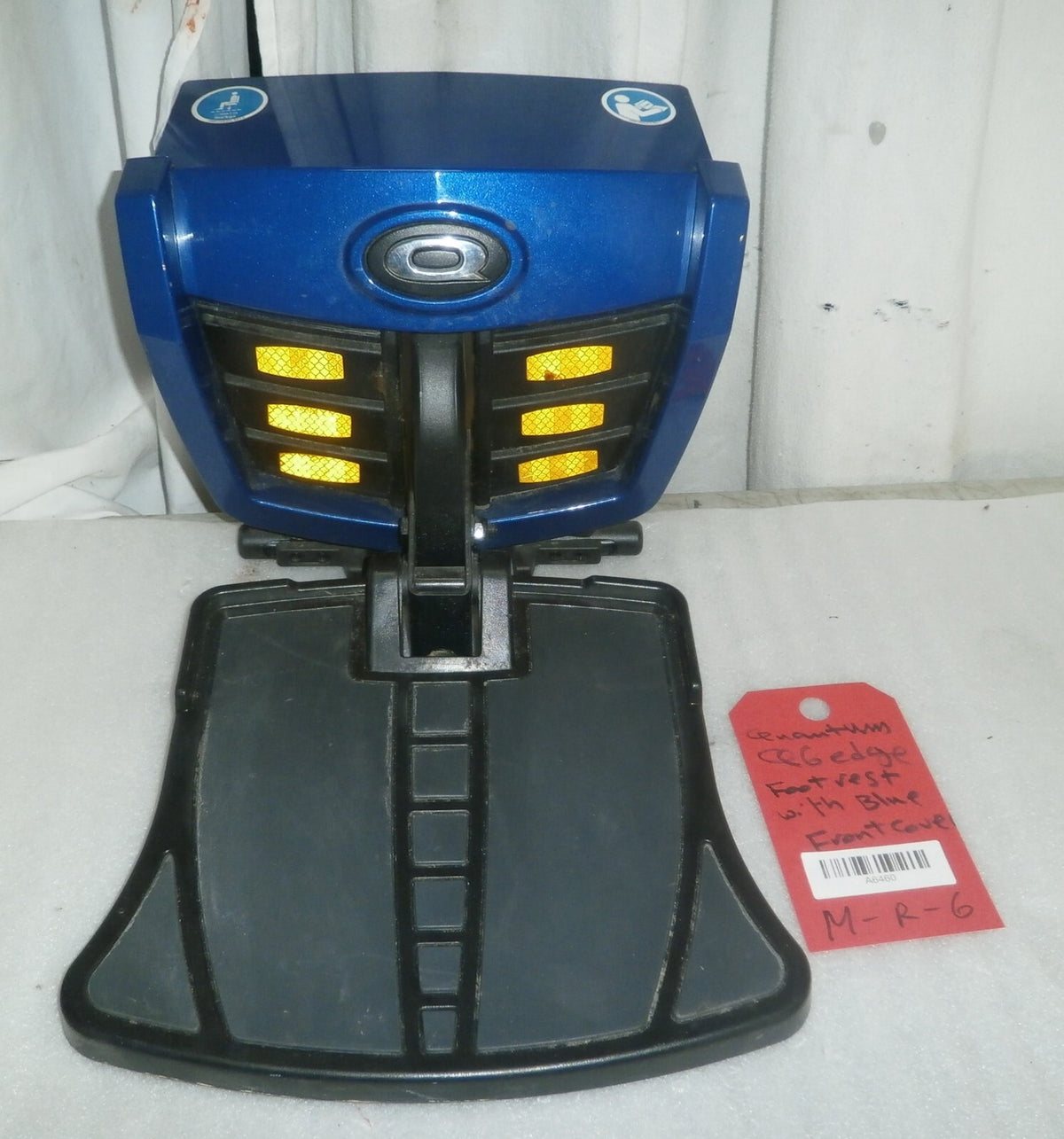 Quantum Q6 Edge Foot Rest Leg Rest with Blue Front Panel Cover