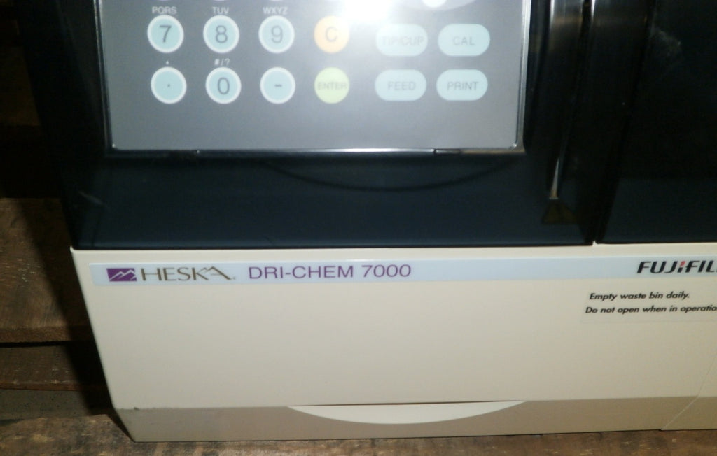 Fujifilm HESKA DRI-CHEM 7000 7000iv Chemistry Analyzer – Powers On