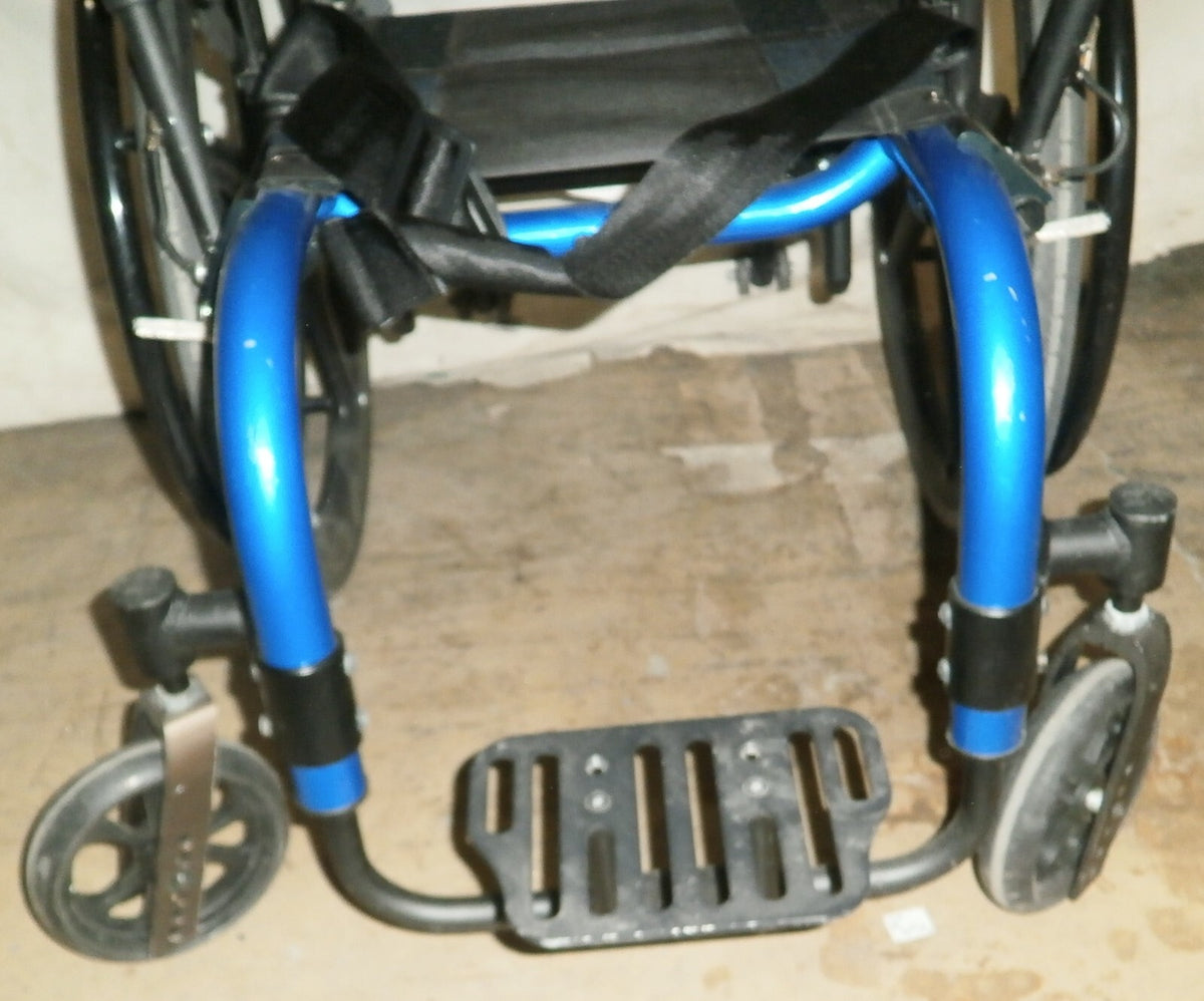 KI MOBILITY TSUNAMI TSLW003902 w.ch. 14" seat MAX CAPACITY UP TO 165 LBS