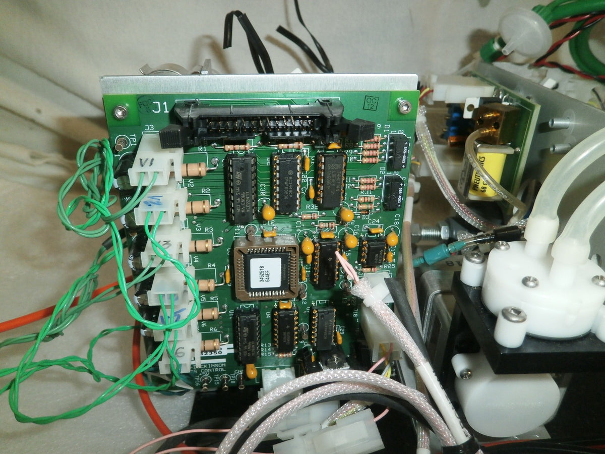 BD Biosciences LSR II Flow Cytometer 344045, 344046 & SAMPLE PRESS ASSY