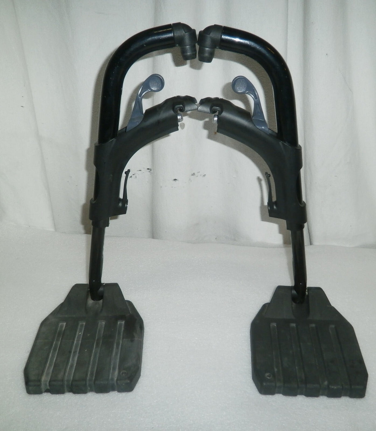Pair of Invacare Action Leg rest for Wheelchair Very Good Condition