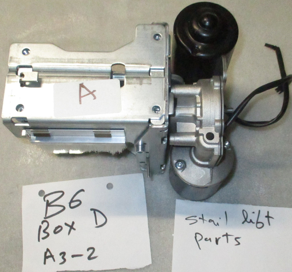 STAIR LIFT PARTS MOTORS 24V SN AA1125112S22153506 AND 3503 USED