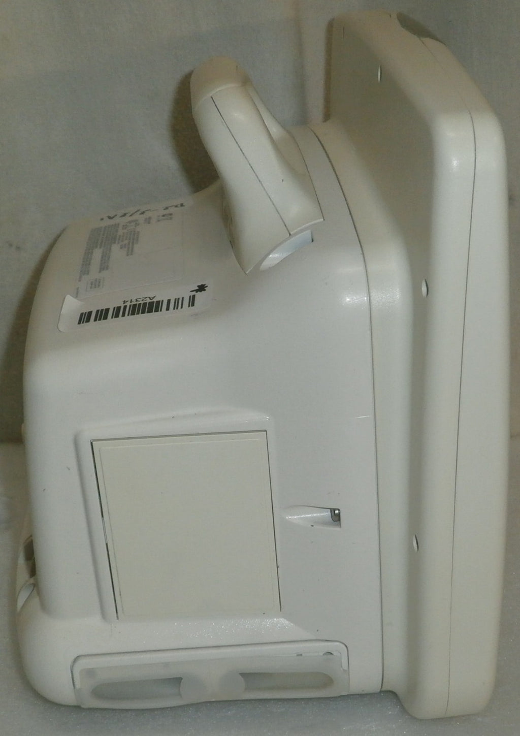 GE Dash 5000 Patient Monitor (no battery or cord included)