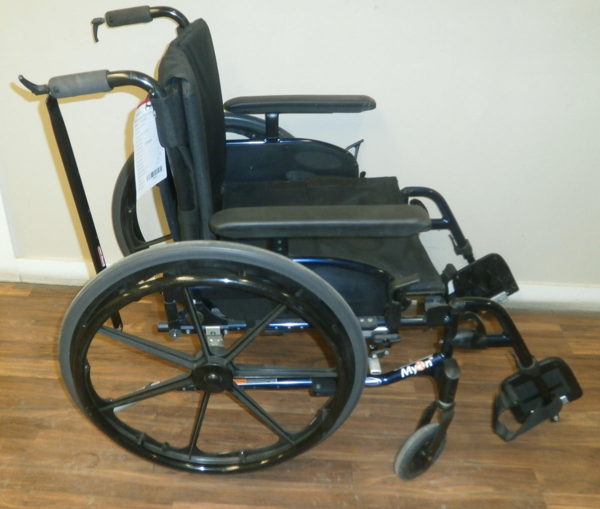 20 INCH INVACARE ATO MYON FOLDING WHEELCHAIR P/N 1193301 GOOD CONDITION
