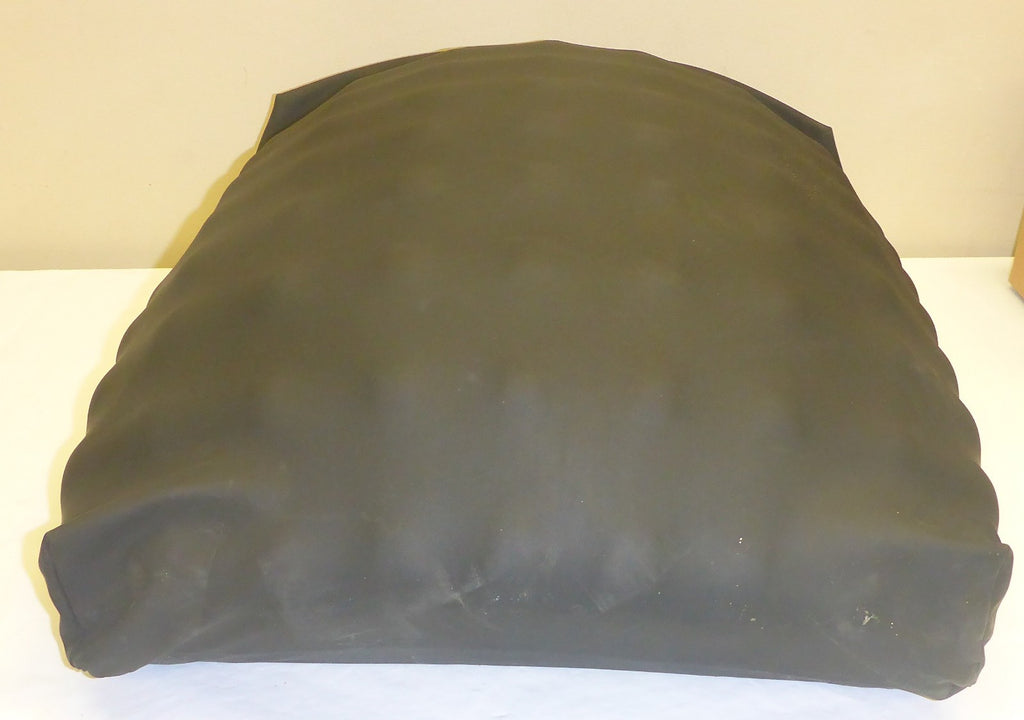 ROHO WHEELCHAIR CUSHION 17.75X22X4.25 INCH WITH COVER GOOD CONDITION