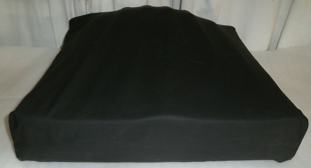 ROHO WHEELCHAIR CUSHION 19.5X18.5X4.25 " WITH COVER GOOD CONDITION