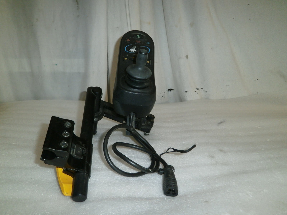 WHEELCHAIR JOYSTICK D51316.01 8KEY R NET WITH SWING AWAY ARM GOOD CONDITION