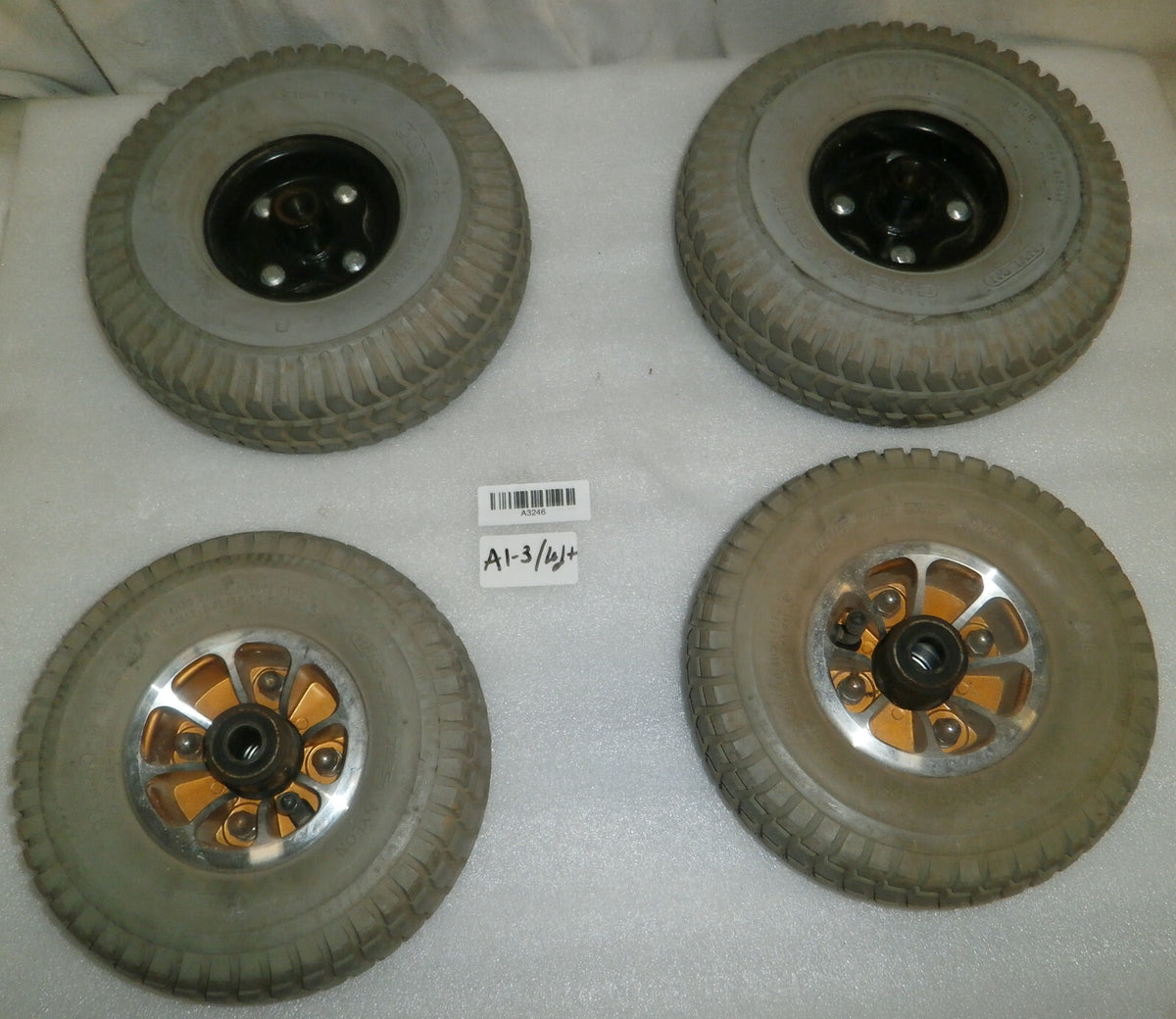2 TIRES CHENG SHIN SIZE 9X3.5-4 AND 2 CHENG SHIN SIZE (3.00-4) 260X85 FROM GO