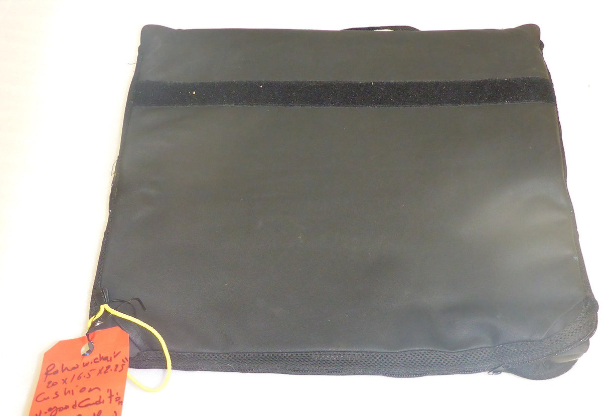2021 ROHO WHEELCHAIR CUSHION 20X16.5X4.25 WITH PUMP AND COVER GOOD CONDITION