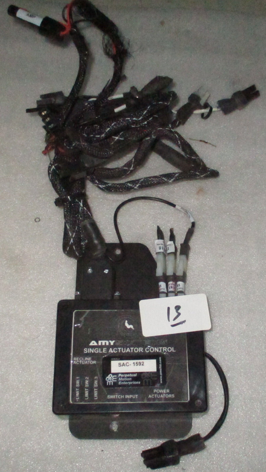 AMY SINGLE ACTUATOR CONTROL SAC-1592 WITH CABLES AS PICTURES