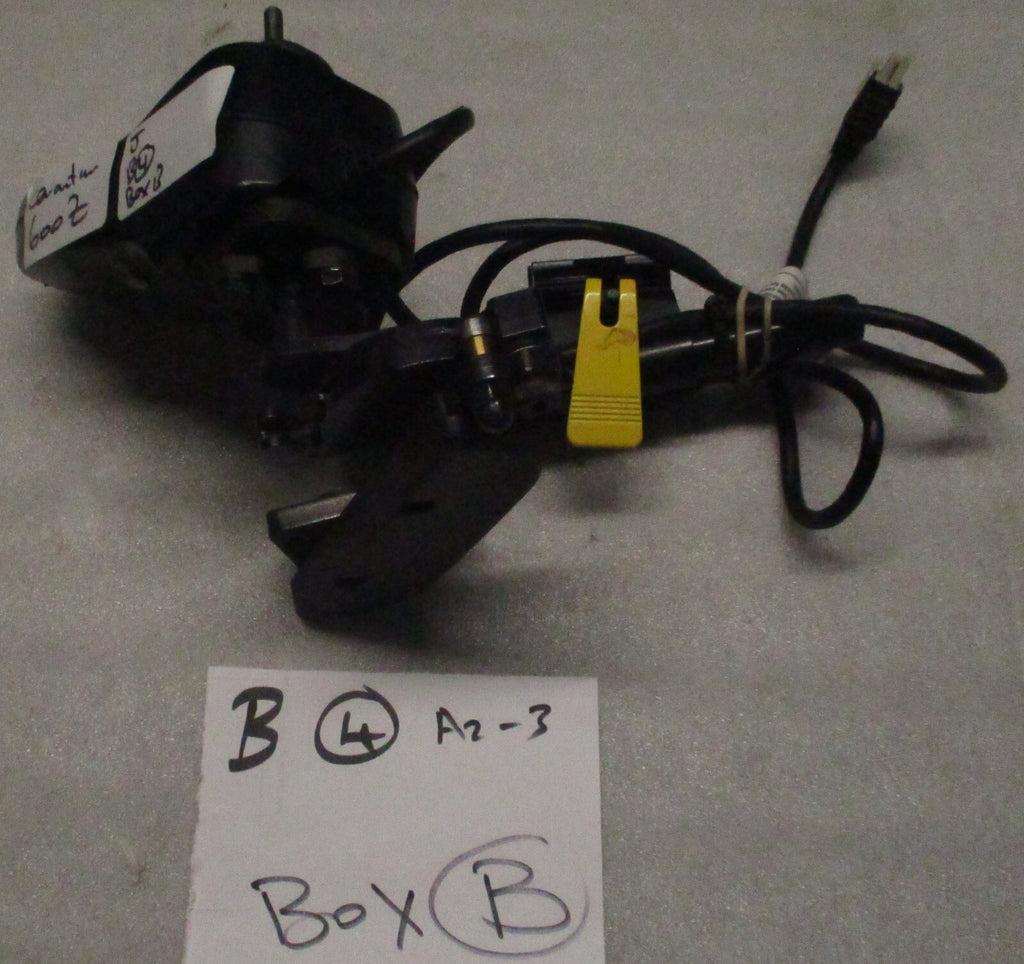 QUATUM 600Z JOYSTICK WITH ARM AND CABLE AS PICTURES