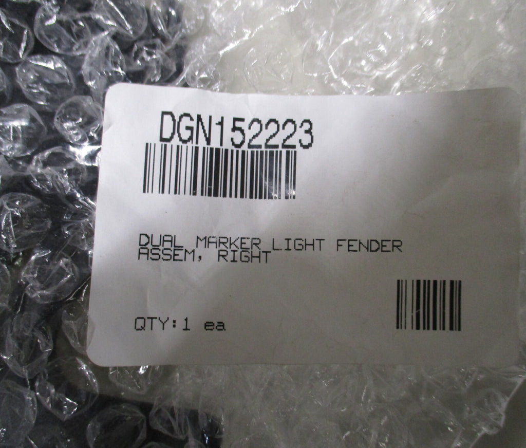 DGN152223-DGN153020 DUAL MARKER LIGHT FENDER LEFT AND RIGHT NEW CONDITION